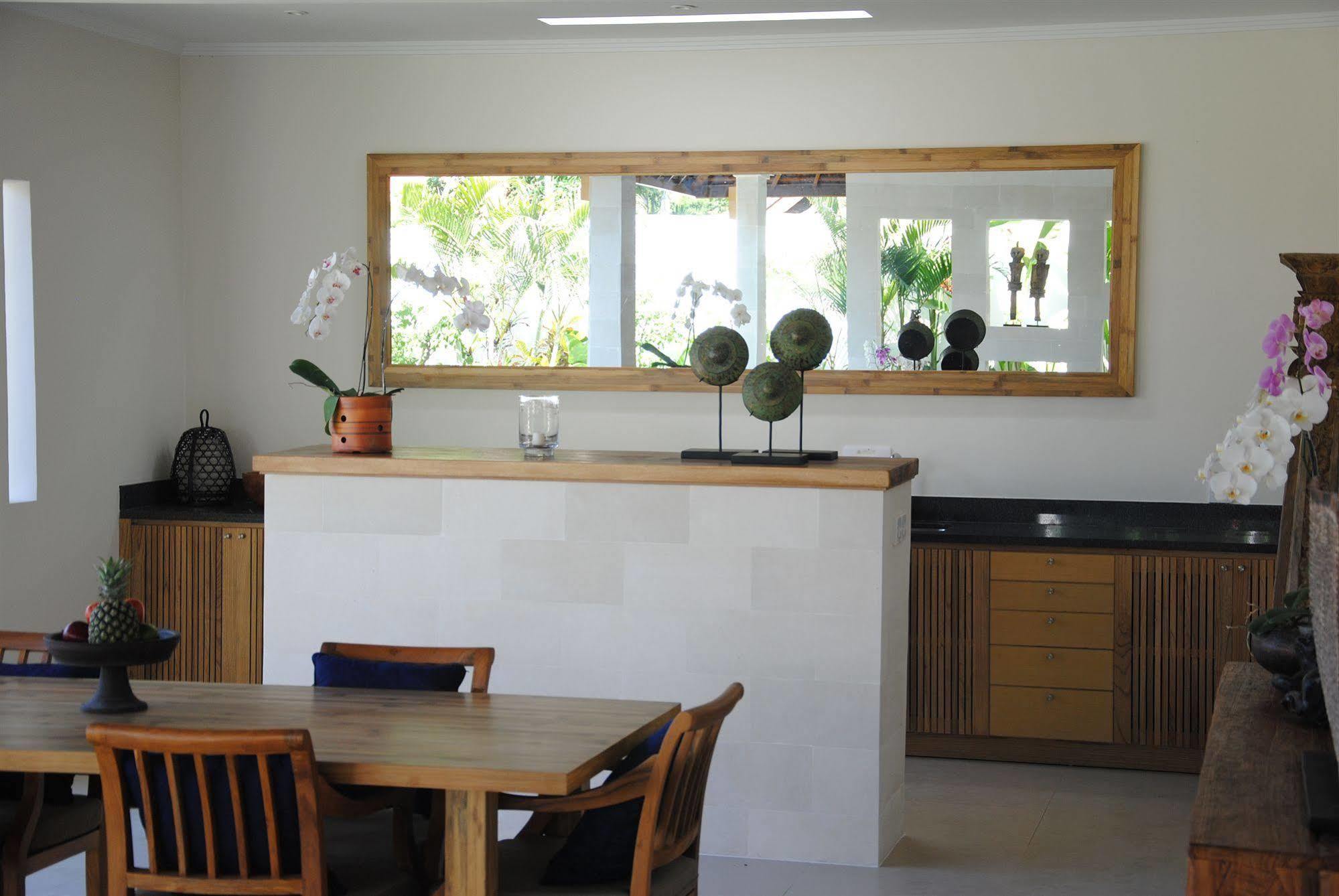 Villa Bali Asri Batubelig Seminyak Exterior foto