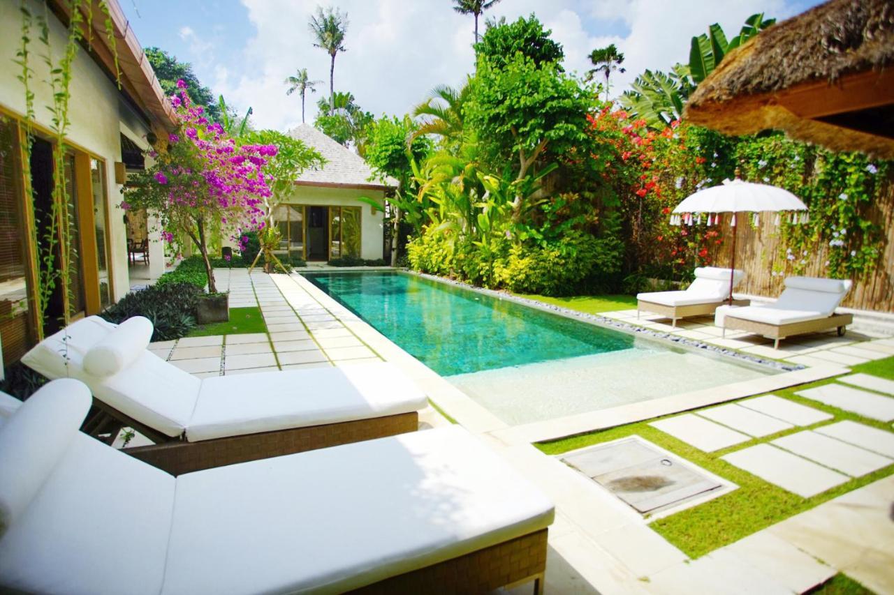 Villa Bali Asri Batubelig Seminyak Exterior foto