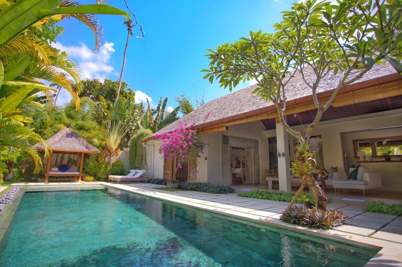 Villa Bali Asri Batubelig Seminyak Exterior foto